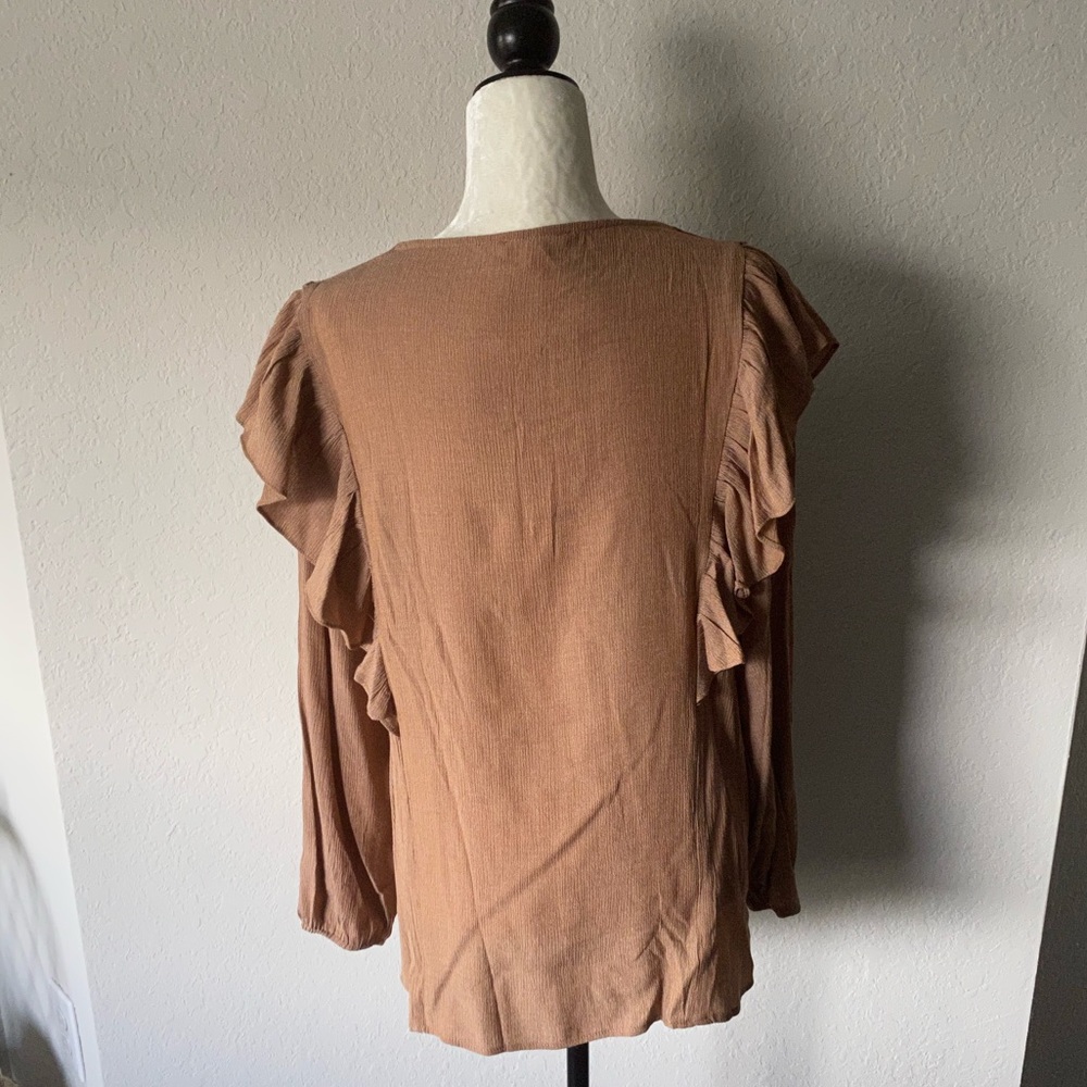 RETHM Ruffle Top NWT - Picture 2 of 6